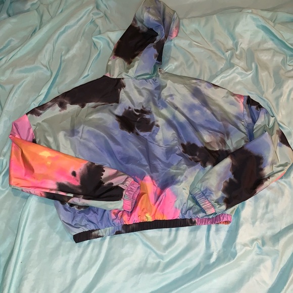 Rue21 Tie Dye Cropped Rain Hoodie Size Medium - Picture 2 of 5